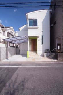 西荻の家（アーチ屋根の自然素材住宅）